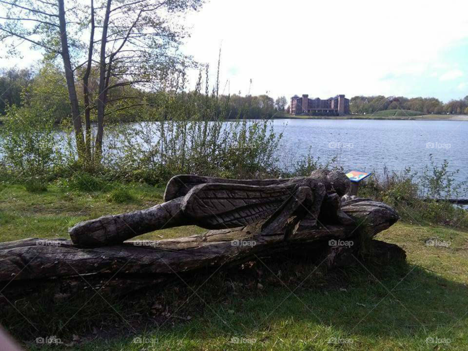 SOMETHING ANTIQUE ON THE LAKE.