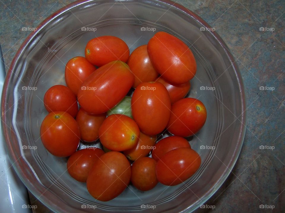 Cherry tomatoes in a bowl