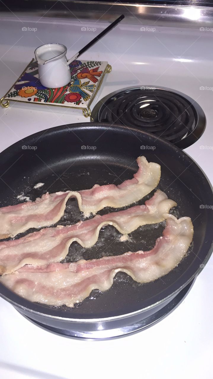 Sizzling Bacon 