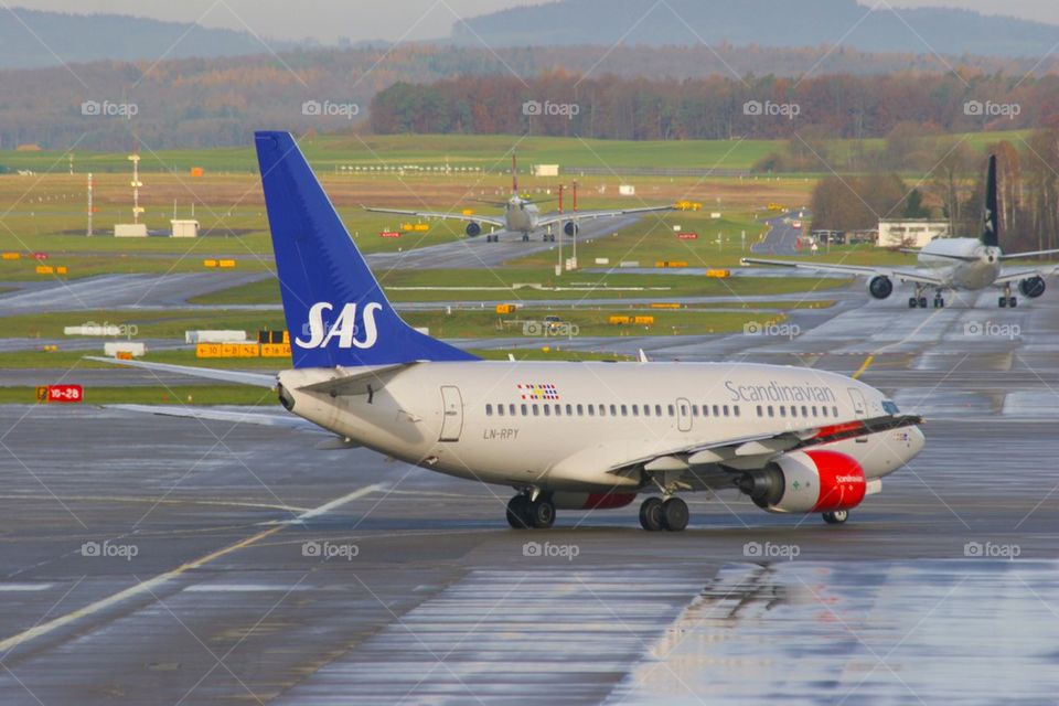 SAS AIRLINES B737-700 ZRH