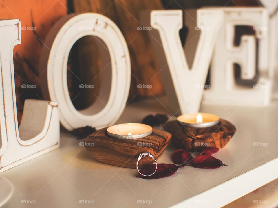 Amore 
Love 
Engagement rings
Candle
Light 
Valentino's Day