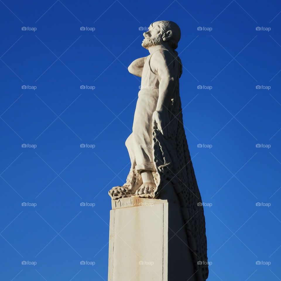 Estatua situada en España.