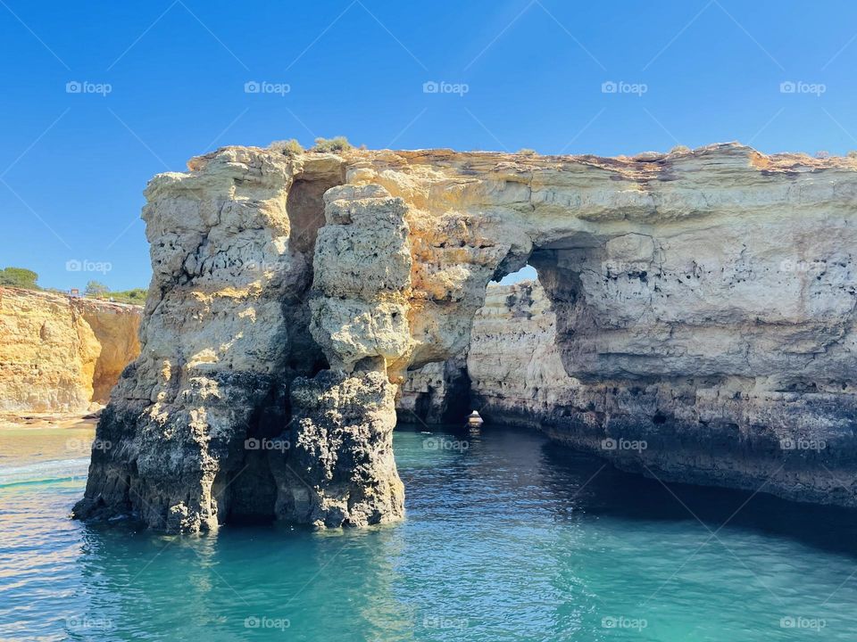 Grutas e praias em Portugal 