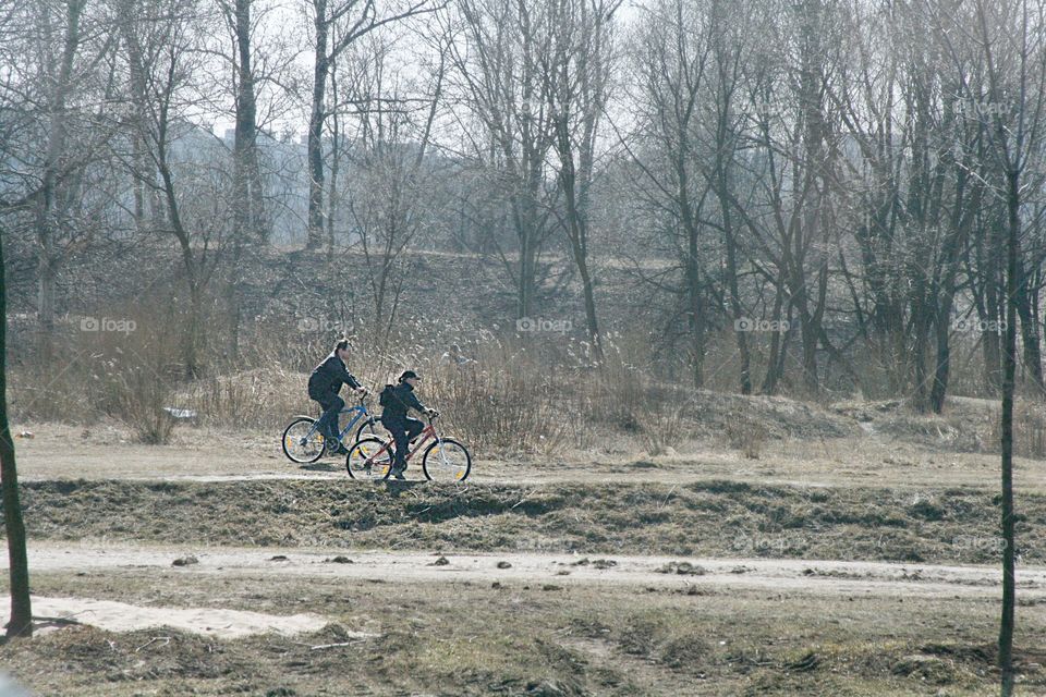 Two bicyclists 