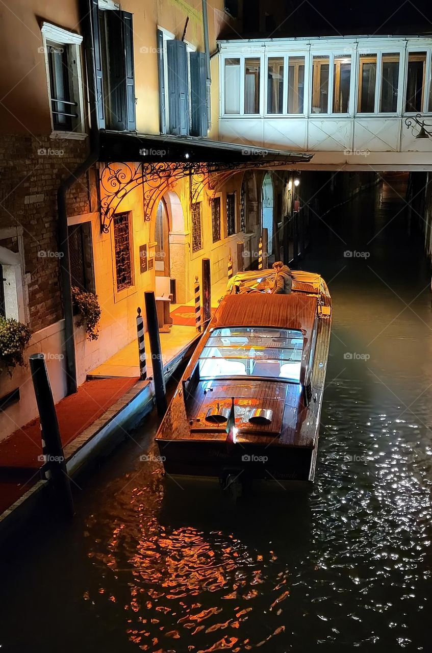 riva devant le Danieli