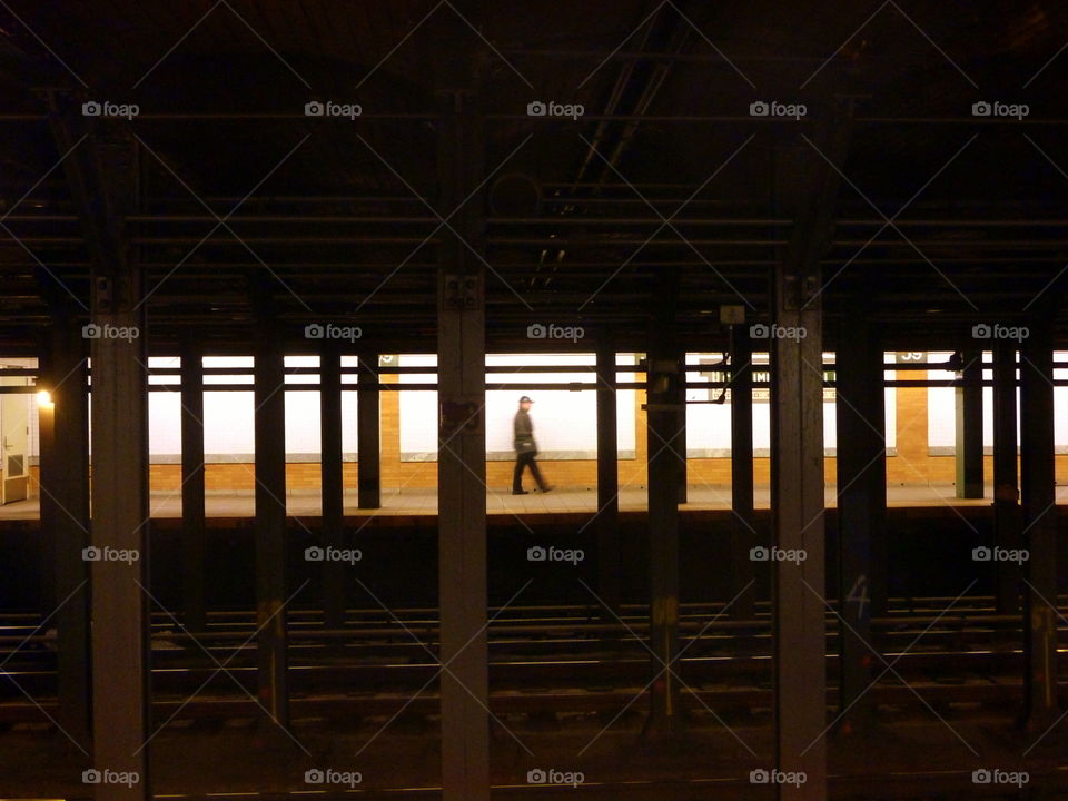 Underground railway platform