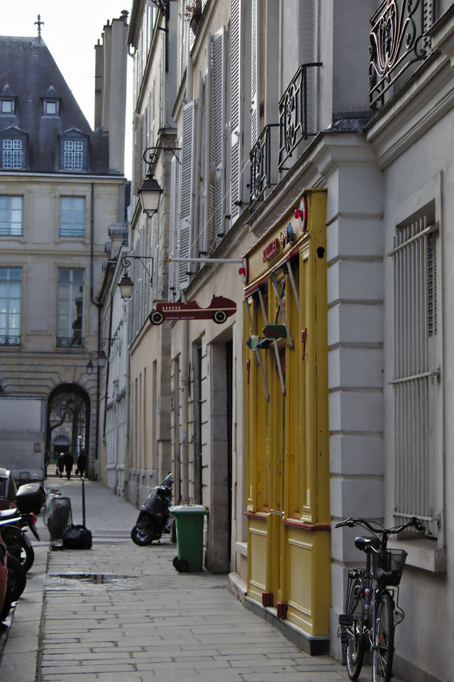 street in old town of paris france