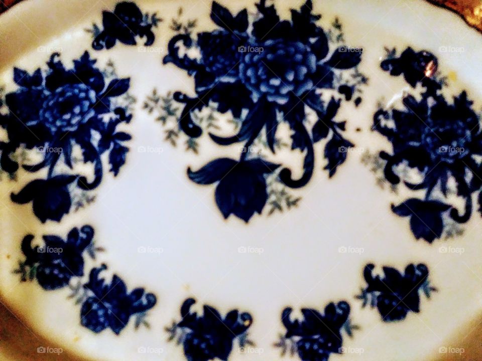 tea set tray. white with blue flowers