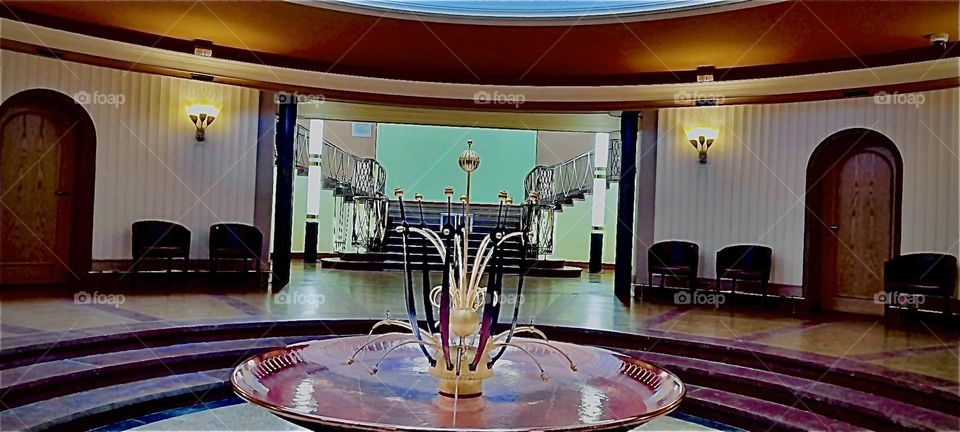 On the other side of the globe my sister traveled to “Saxony” by the river “Elbe”. You heard right: „Saxony”, the place of origin of the “Anglo-Saxons” who at some point in time had traveled N to populate the British isles. 2022. Hypnotic Productions