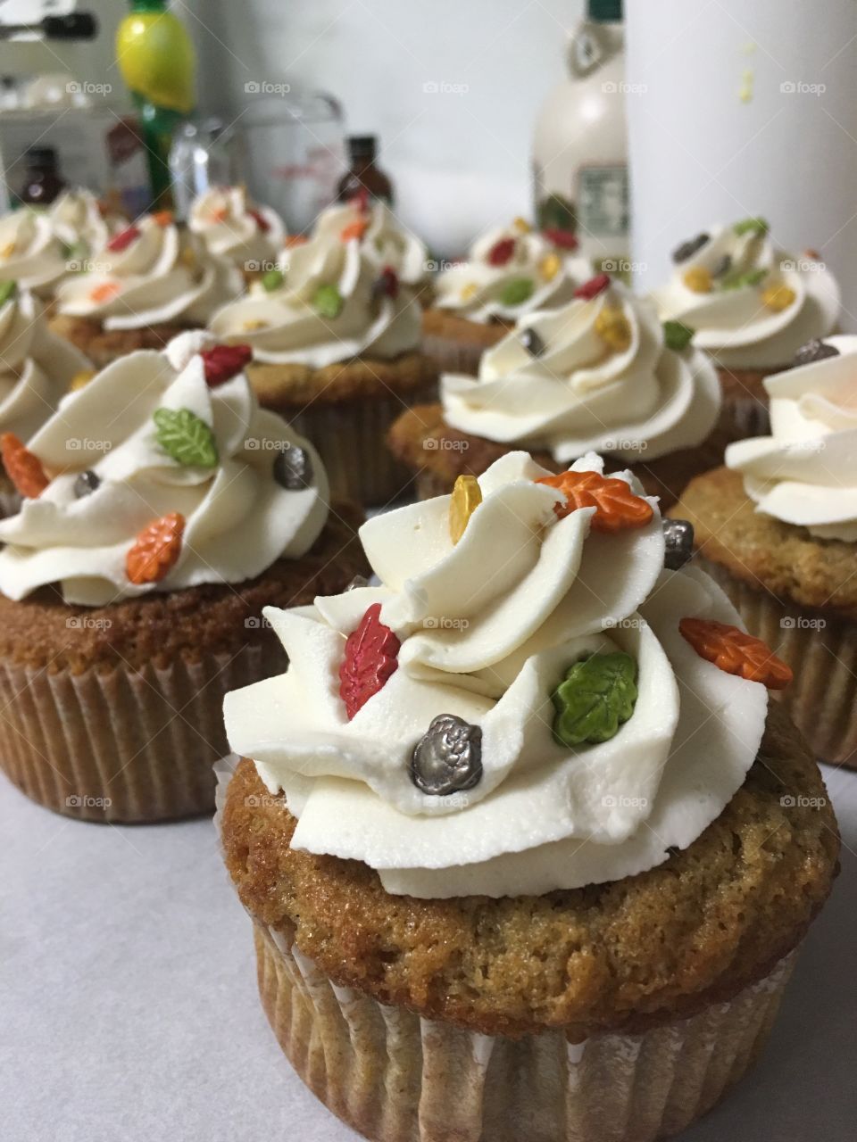 Perfect cupcake for the fall and for maple sapping season! Spice cake with maple frosting topped with leaf sprinkles. 