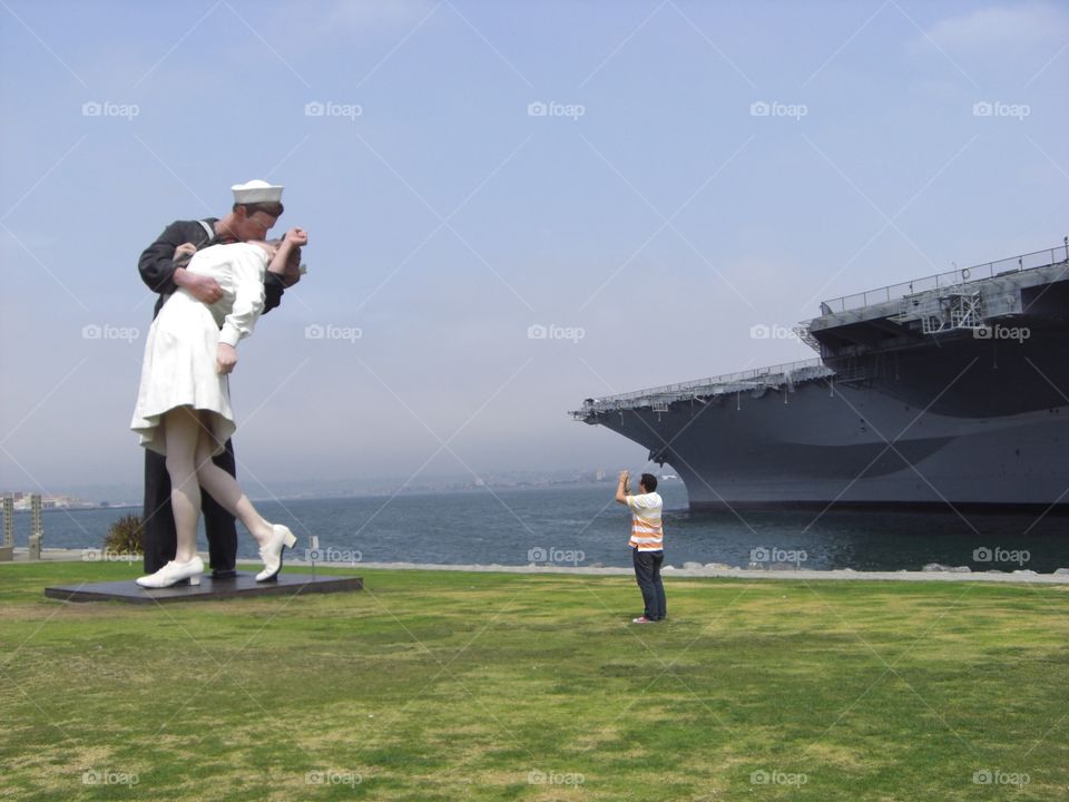 Kissing sailor 