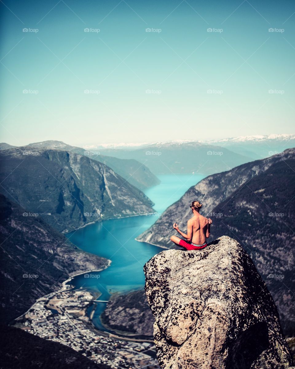 Mountain meditation 
