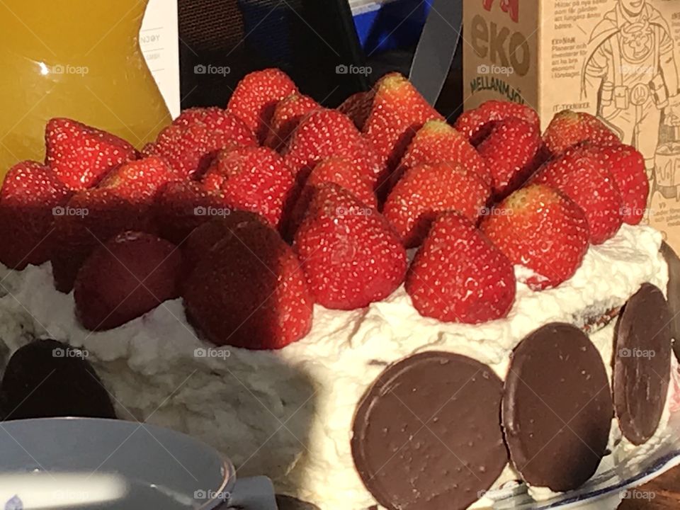 Strawberry chocolate cream cake