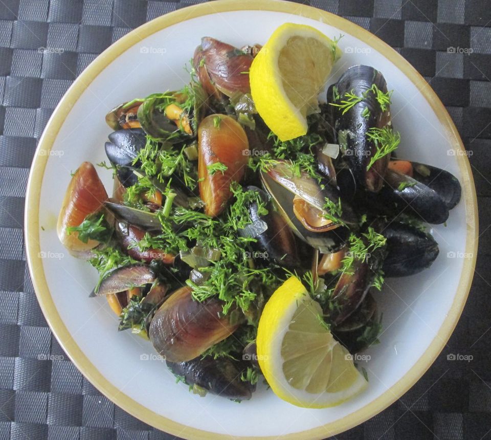 Mussels with spices