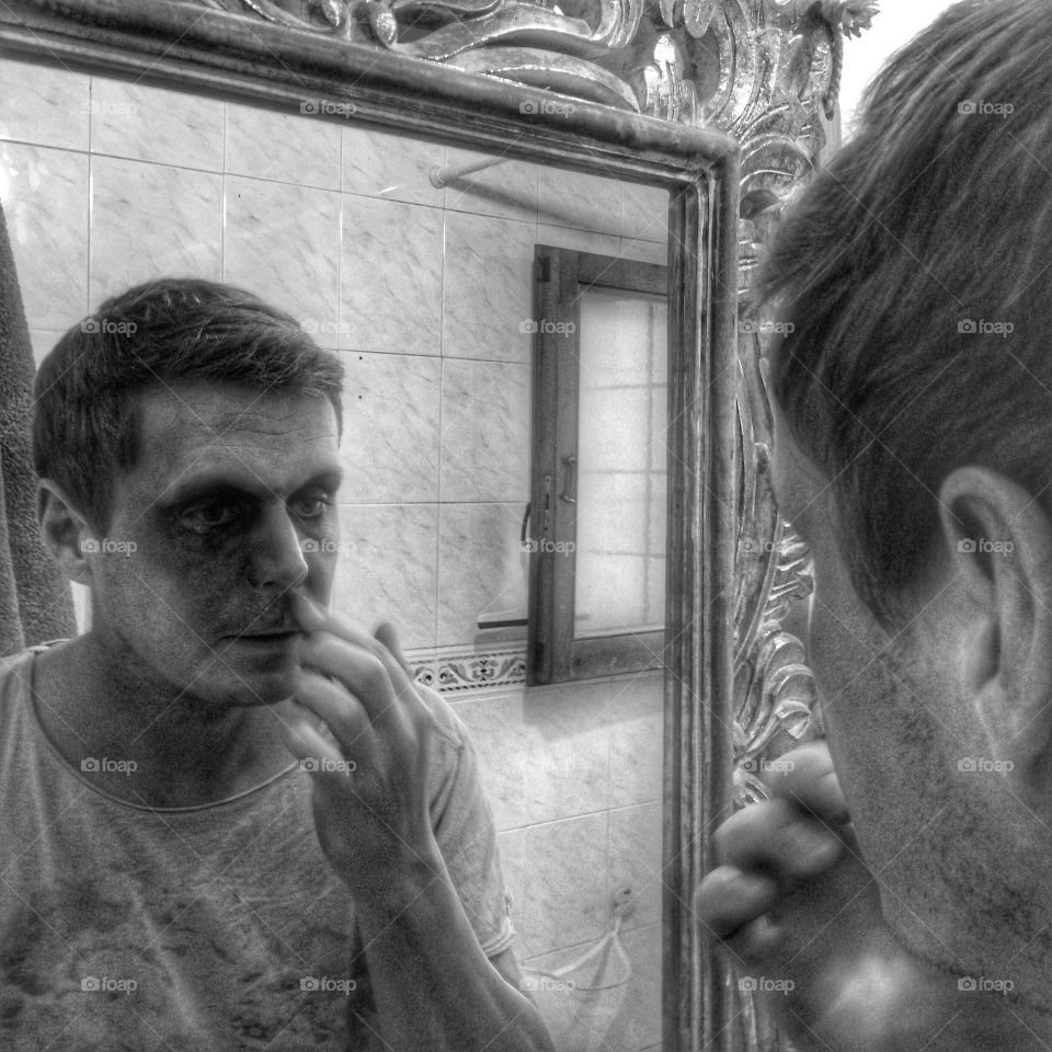Man in the mirror 