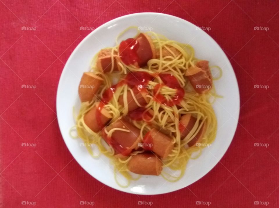 Hot dog spaghetti