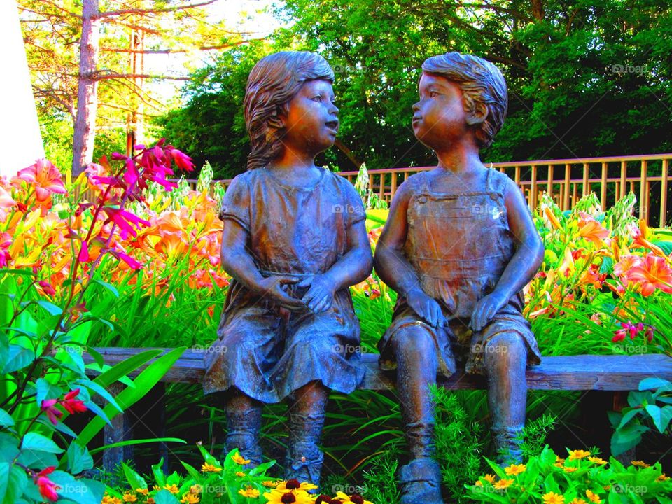Girl and boy statue at waldameer park