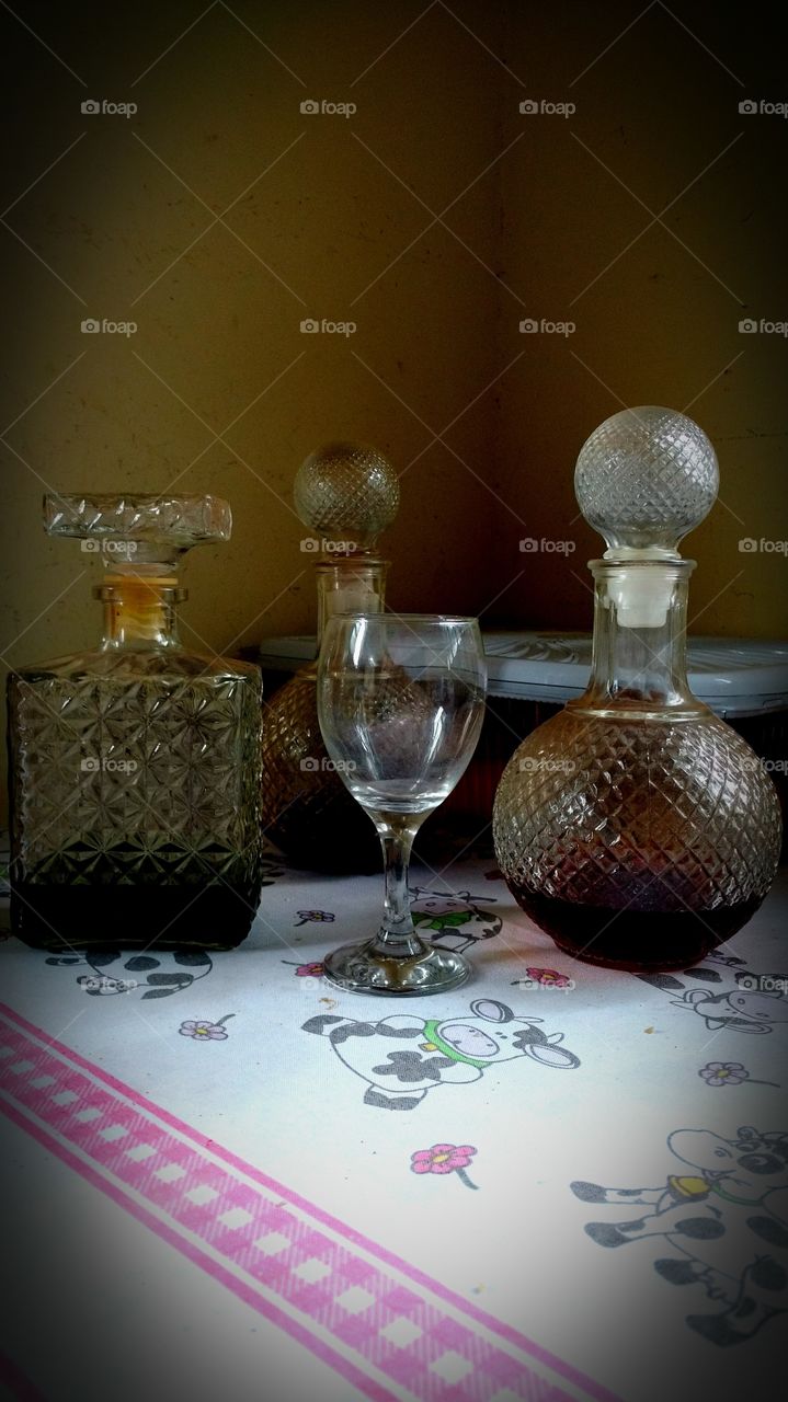 Licores, bebidas, vinhos...