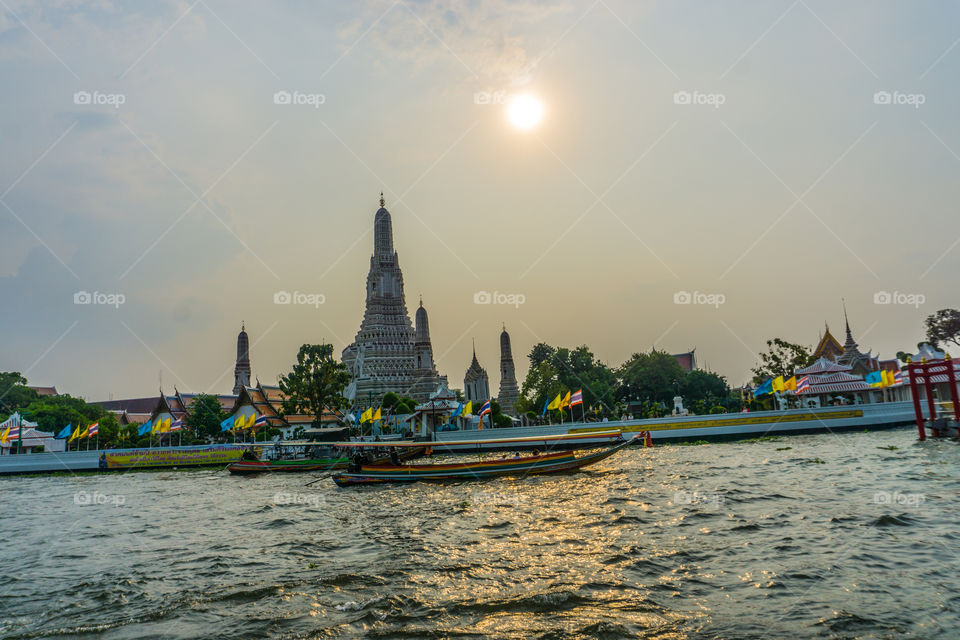 Vat Arun on sunset, Bankok, Thiland