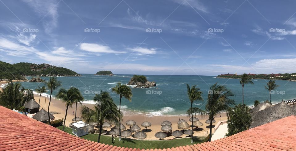 Panoramic beach scene 