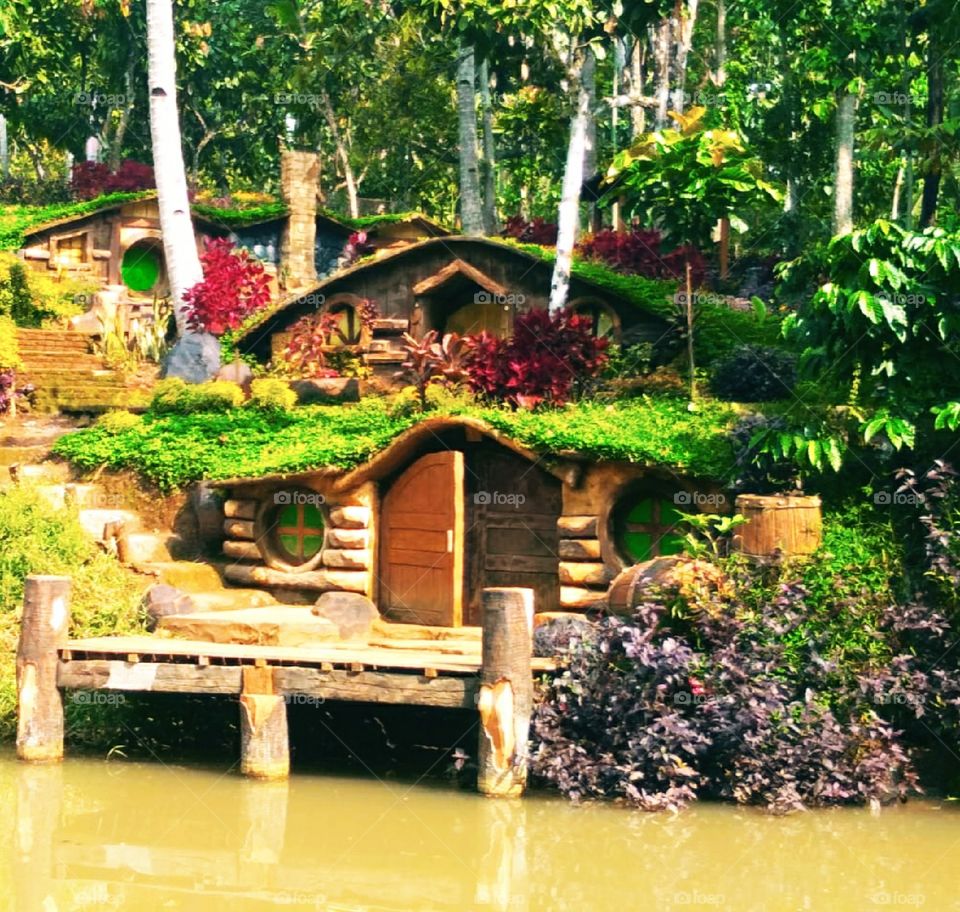 Hobbit's House in "Banyu Mili"