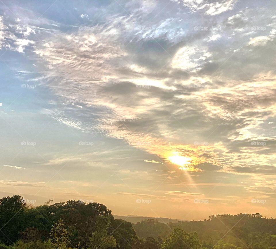 🌇🇺🇸 An extremely beautiful sunset in Jundiaí, interior of Brazil. Cheer the nature! / 🇧🇷 Um entardecer extremamente bonito em Jundiaí, interior do Brasil. Viva a natureza! 