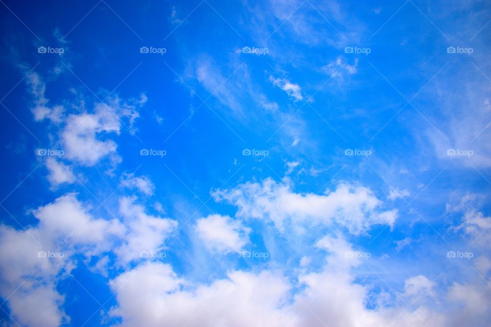 bule sky , cloudy sky