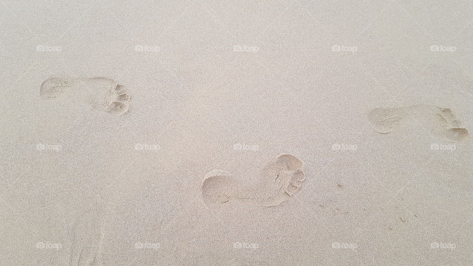 walking footsteps to the sea