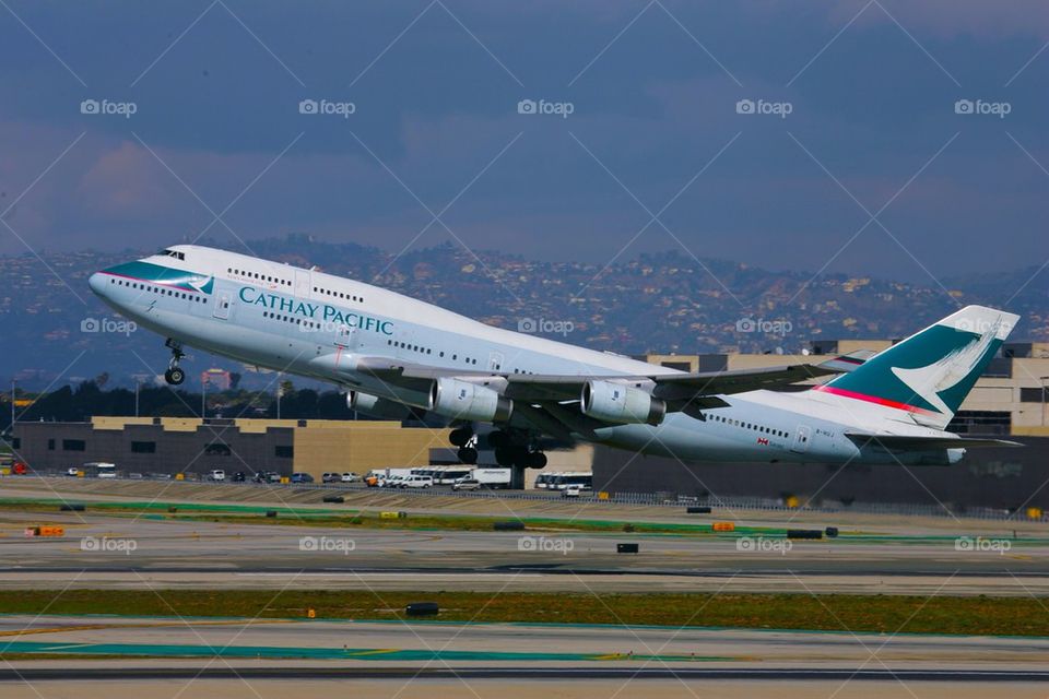 CATHAY PACIFIC AIRWAYS B747-400