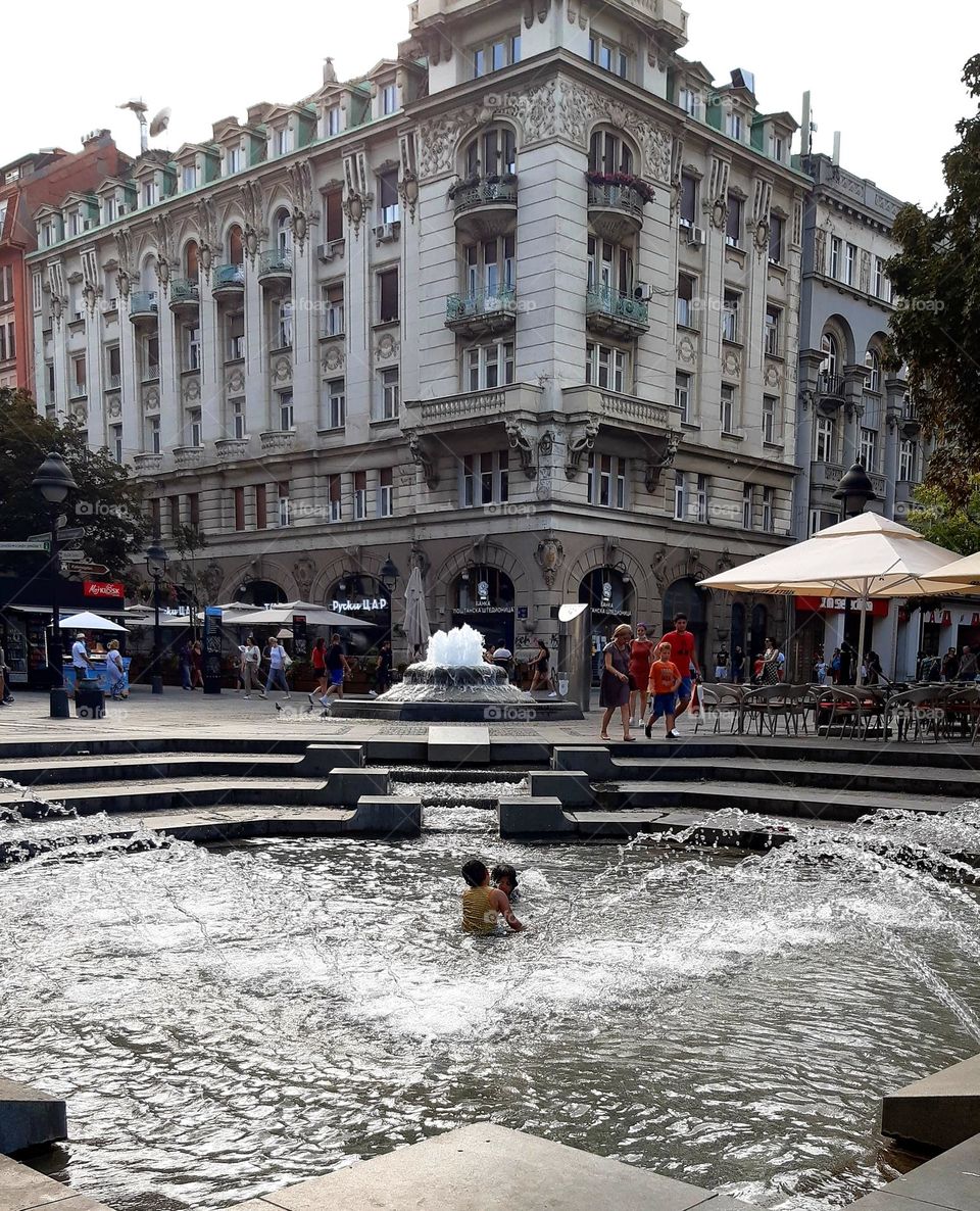 Hot summer in the city 💦