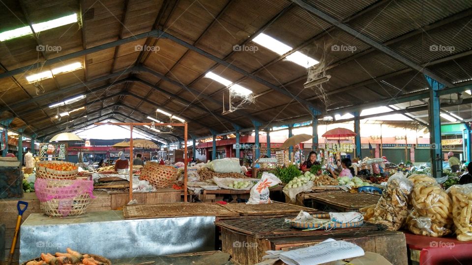 Blauran Traditional Market. That time when I drive my mom to this market.