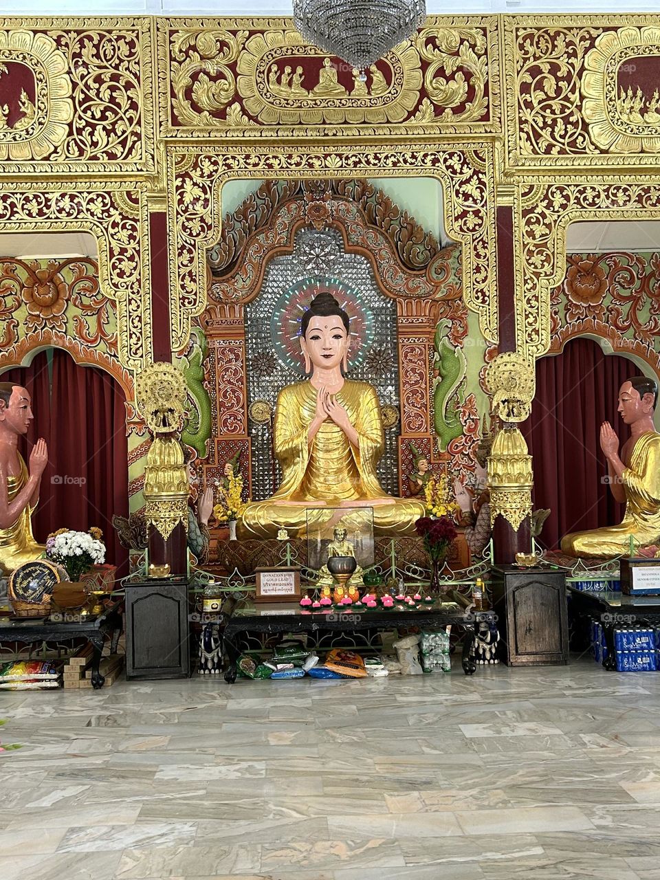 Buddha statue in Dhammikarama Burmese Temple 