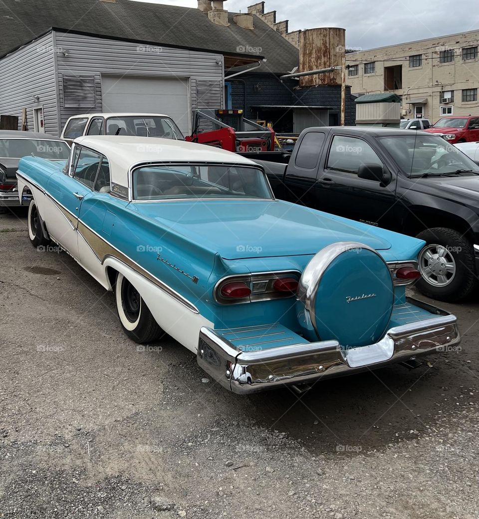 Ford fairlane skyliner