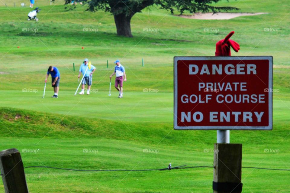 EPA warning -Danger private golf course No entry