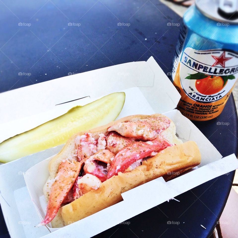 Lobster roll 