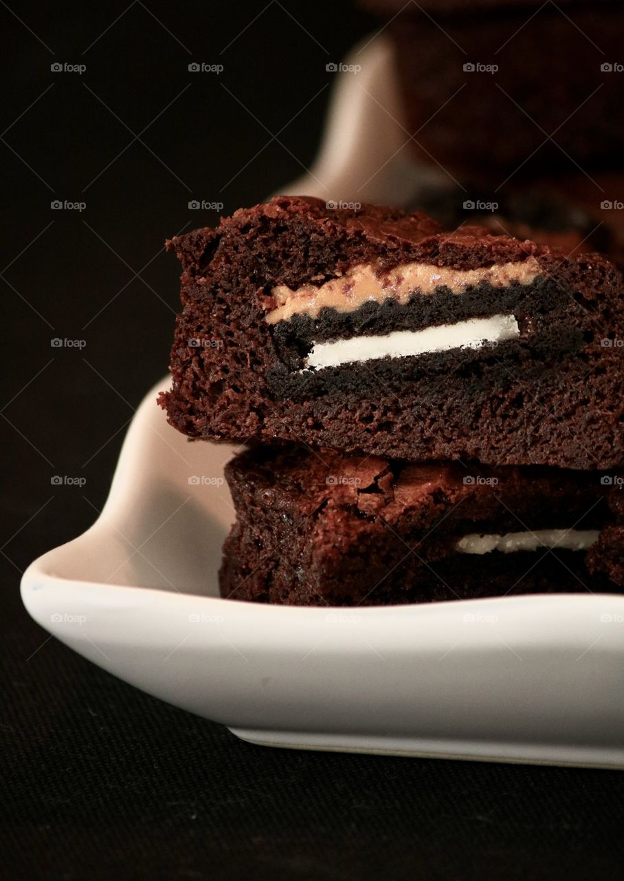 Peanut butter and Oreo stuffed brownies 