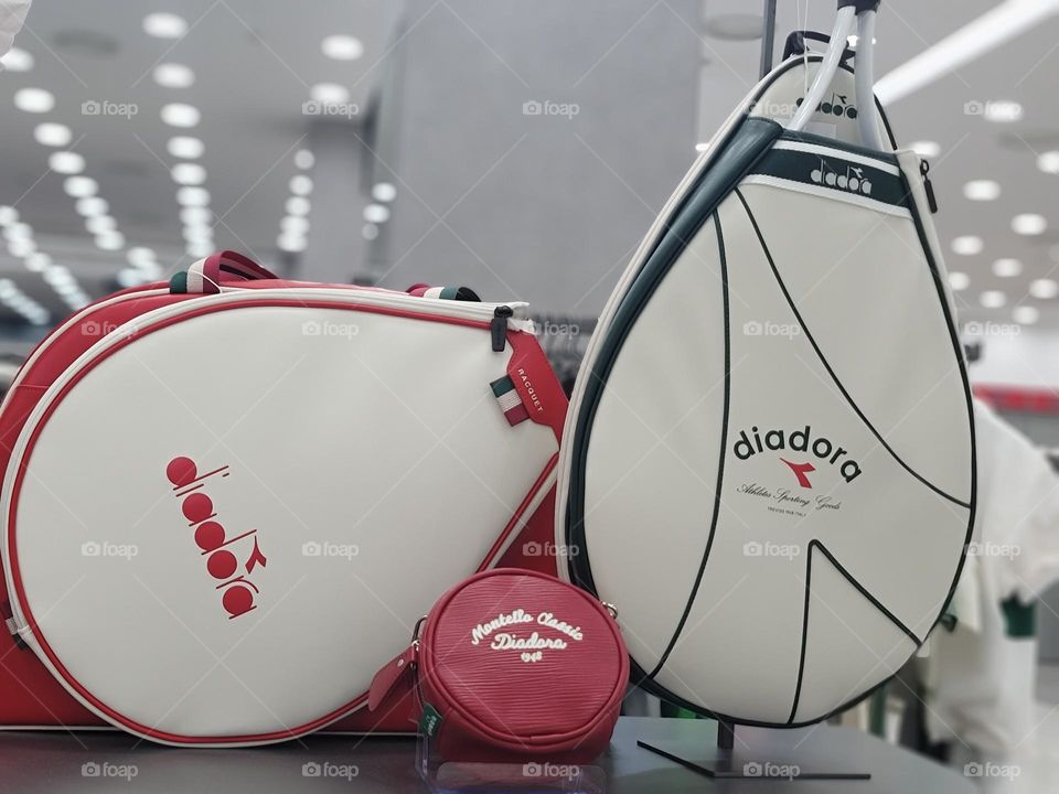 beautiful red and gree line