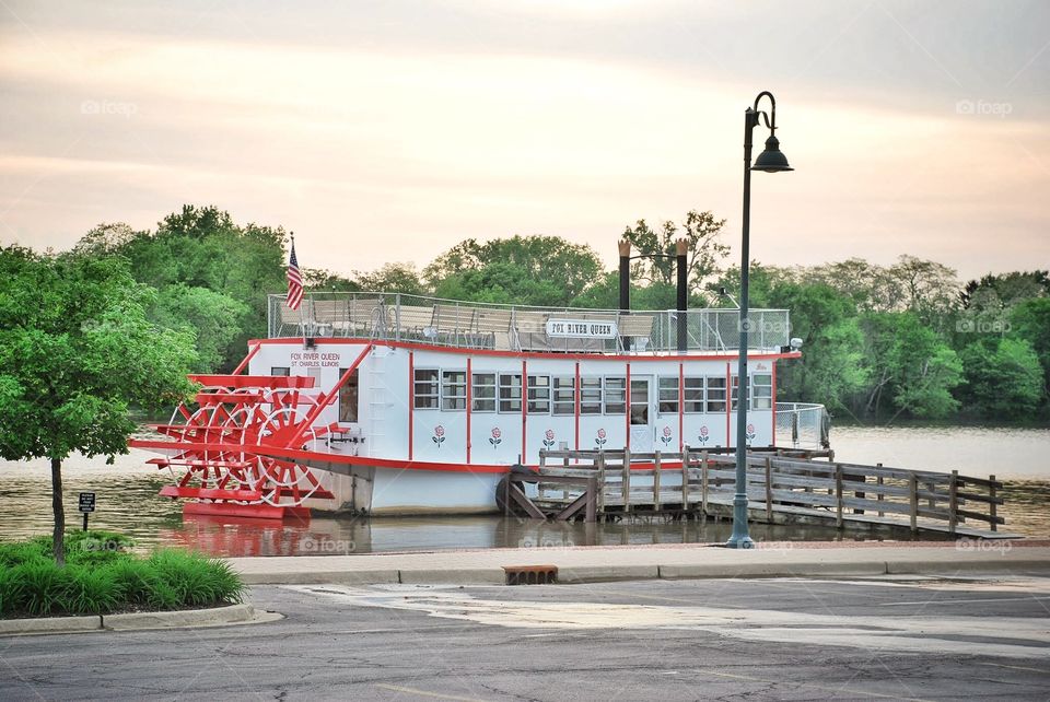 The saint Charles Belle.  A red and white paddleboat on the Fox River