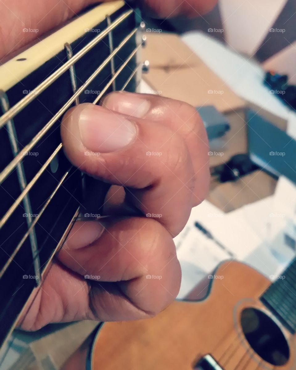 my hands on guitar lessons
