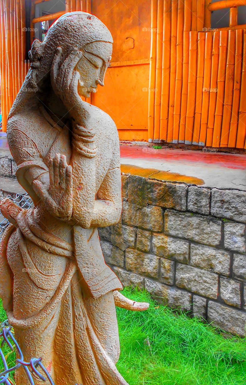 lady statue with beautiful composition