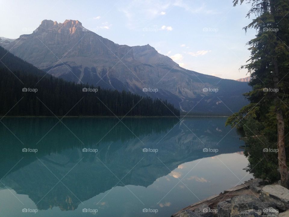 Mountain reflections in the lake 