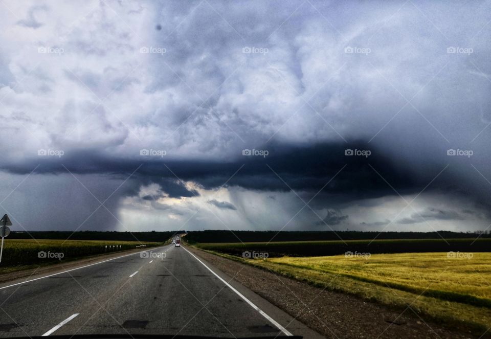 thunderstorm is coming