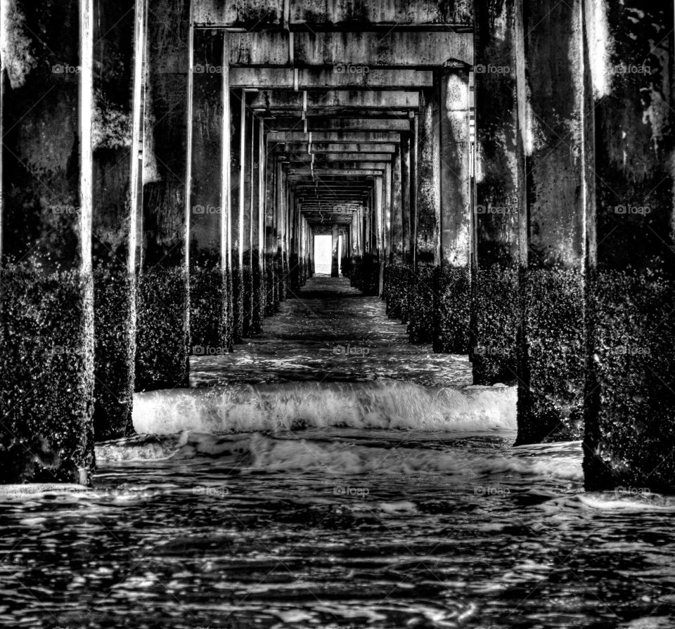 Cement Boardwalk. Foto by CleanFeetphotography.com of a cement pier in Pacific Ocean in San Clemente California