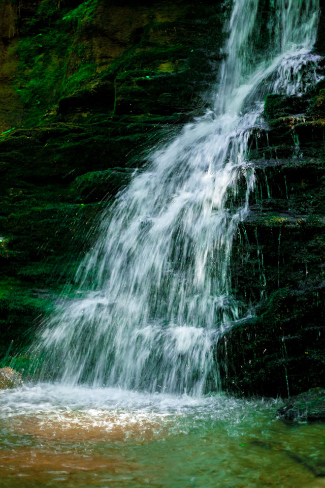 Waterfall splash 