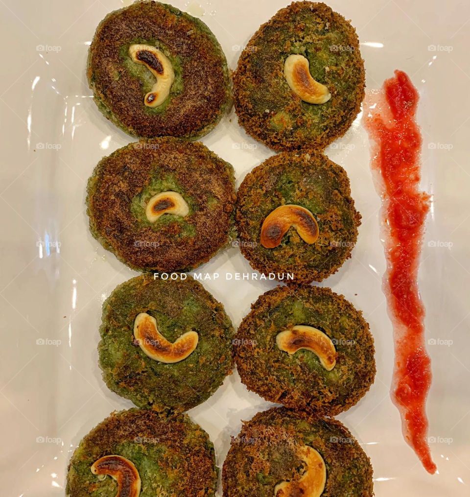 Hara Bhara Kabab is a delicious snack filled with goodness of greens. Hara means green and thats how it got it name.
With instant hara bhara kabab recipes there, your guests are never going to go home unhappy with Vegit hara bhara kababs waiting .