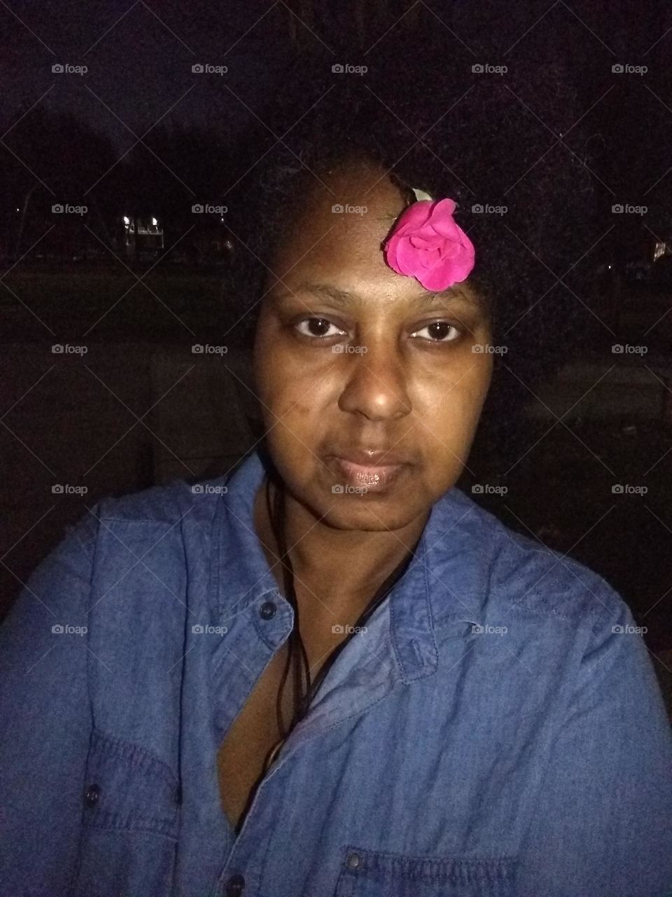 Nighttime 🌃 selfie 🤳. Doing it at the park 🏞️~Doing it after dark 🕶️🎶!