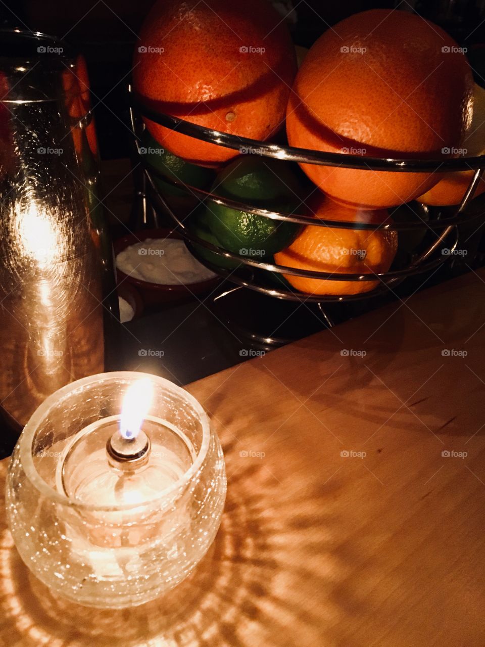 Candlelight and fruit 