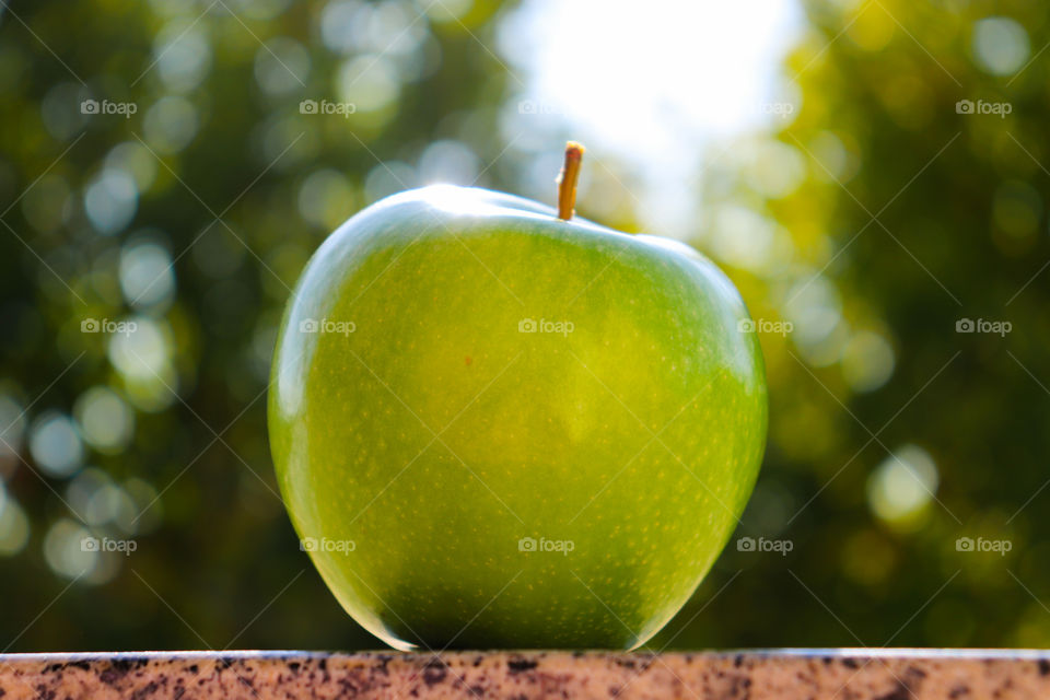 Maçã verde.
