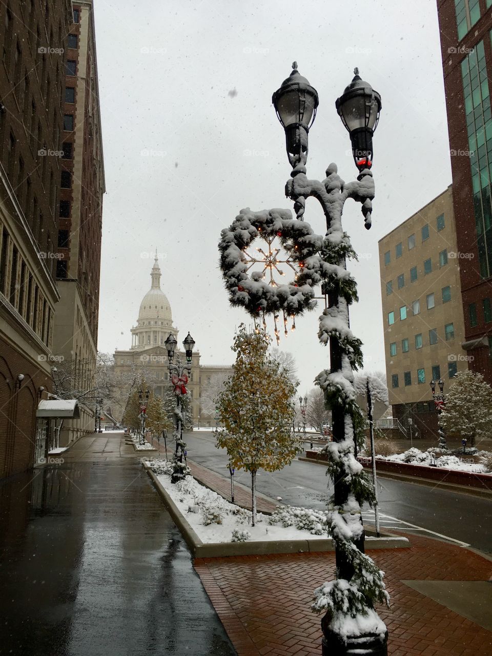Lansing capital at Christmas
