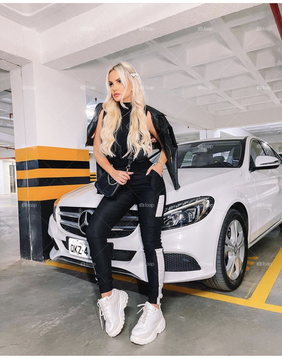 Passear e viajar são coisas que amo fazer 